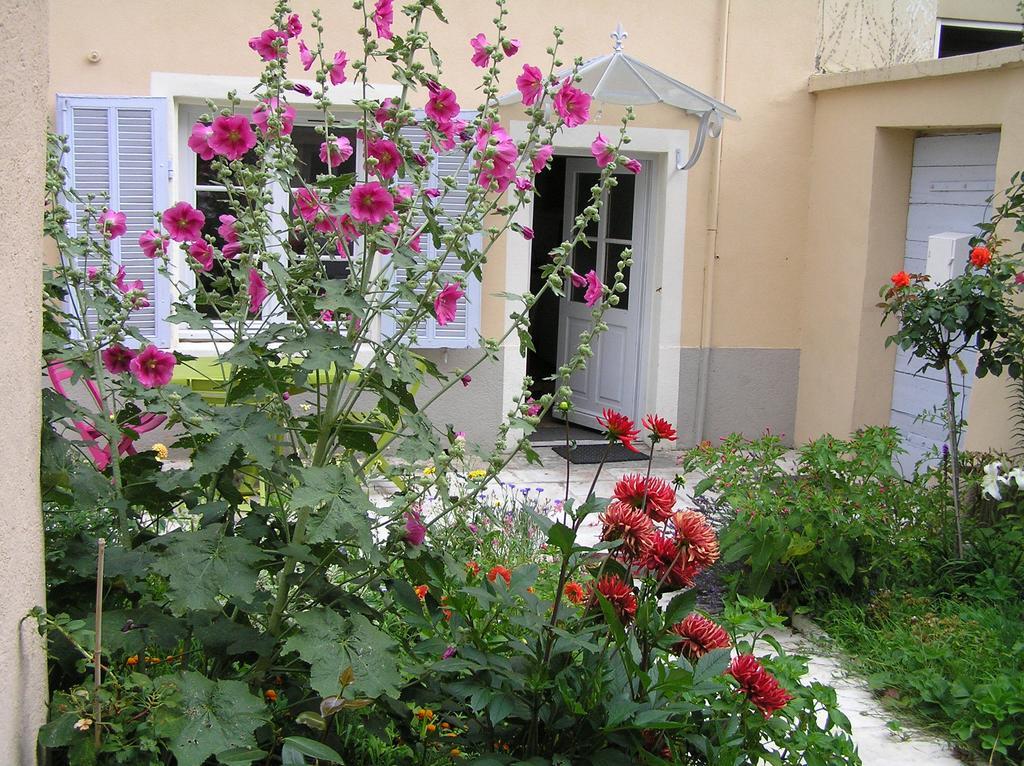 Le Jardin Croix Roussien Lägenhet Lyon Exteriör bild